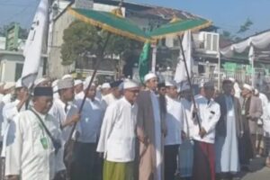 Kedekatan Rizal Bawazier Dengan Ulama Dan Warga Dalam Acara Khaul Bawang 