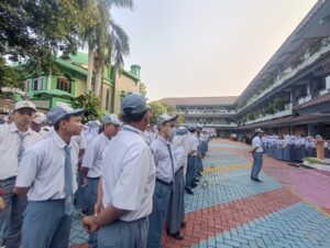 Upacara Bendera dan Sosialisasi Pencegahan Tawuran Oleh Danramil Jatinegara Bersama Forkopimcam