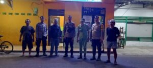 Bhabinkamtibmas Kelurahan Utan Panjang Bersama Panit Binmas Melakukan Kegiatan Patroli Dialogis