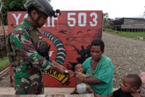 Satgas Yonif 503 Kostrad Komitmen Berikan Pelayanan Kesehatan Masyarakat
