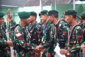 Wujud Perhatian Terhadap Prajuritnya, Wakil Komandan Batalyon Bekang 2 Kostrad Berikan Apresiasi dan Penghargaan