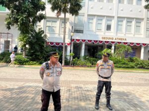 Waka Polsek Johar Baru Pimpin Apel Kesiapan Pengamanan Rencana Unjuk Rasa Di Gedung BPOM RI Johar Baru.