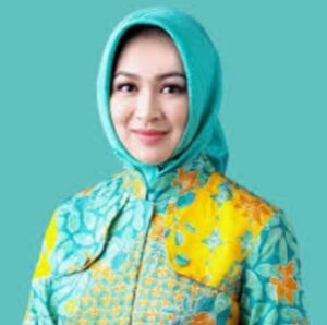 Airin Dijegal., Relawan Gibran Fans. Bak Kacang Lupa Kulit.