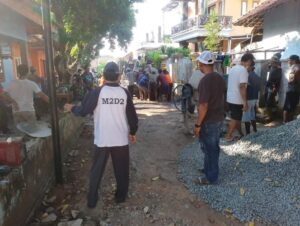 Kecewa Ke Pemdes Putat Dan Pemkab Cirebon Warga Dusun 3 Desa Putat Kec Sedong Perbaiki Jalan Poros Dengan Swadaya Masyarakat