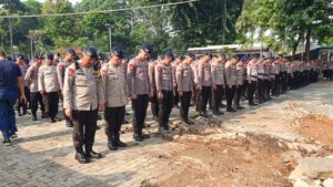 Pengamanan Aksi Unjuk Rasa Oleh Badan Koordinasi Pembentukan Kabupaten Cilangkahan Dan Elemen Masyarakat Lainnya Di Gedung DPR RI