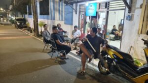 Singgahi Pemukiman Warga Aiptu Suparmin Gabung Ketua RT Dan Petugas Siskamling Antisipasi Kewilayahan
