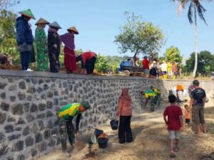 Karya Bakti Wujudkan Kekompakan Prajurit Galuh Taruna Bersama Warga Majalengka