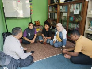 Anggota Binmas Polsek Sawah Besar Melaksanakan Patroli dan Sambang Wilayah.