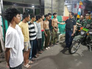 Polsek Johar Baru Bersama Tiga Pilar Gelar Operasi Cipta Kondisi Gabungan
