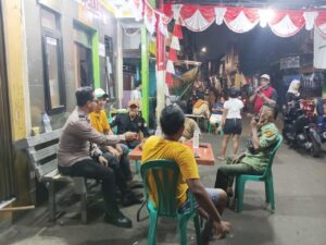 Patroli Wilayah dan Sambang Dialogis Aipda Ikhwan Mulyadi ke Pos Sekretariat RW 01
