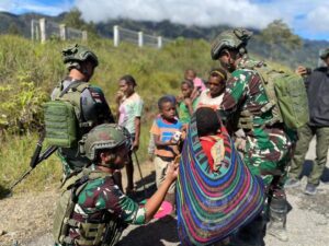 Satgas Yonif 509 Kostrad Gelar Kegiatan Sosial Bersama Masyarakat Intan Jaya