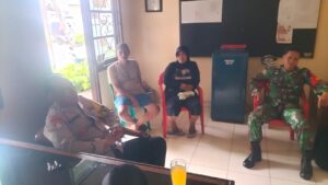 Bhabinkamtibmas Dan Babinsa Patroli Wilayah dan Sambang Dialogis Ke Pos Sekretariat RW 07 Johar Baru
