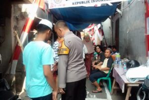 Sambangi Yang Berduka Oleh Personil Bhabinkamtibmas Kelurahan Menteng