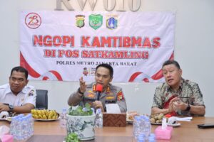 Ngopi Kamtibmas Bersama, Kapolres Jakbar Ajak Warga Jaga Kamtibmas Jelang Pilkada Serentak 2024