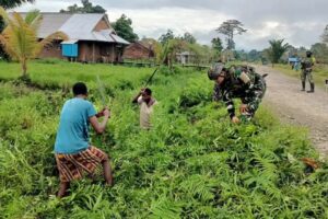 Karya Bakti Kesatria Mayangkara Bersama Masyarakat Papua