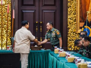Panglima TNI Dampingi Menhan RI Beri Pembekalan 40 Nakes TNI Yang Akan Bertugas dalam Misi Kemanusiaan Gaza