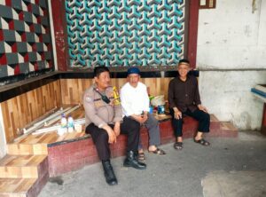 Aiptu Ujang Melaksanakan Sambang Kamtibmas RW. 03 KeboN Sirih