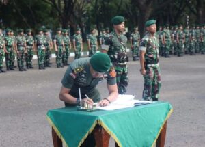Danbrigif 3 Kostrad Pimpin Acara Pelepasan dan Penerimaan Perwira