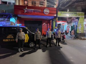 Polsek Johar Baru, Melaksanakan Patroli Kewilayahan Antisipasi Gangguan Kamtibmas dan Tawuran Warga.