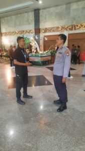 Patroli 1053 Unit Sabhara Polsek Metro Tanah Abang Patroli Siang Hari Dan Sambangi Petugas Keamanan Event JCC Senayan