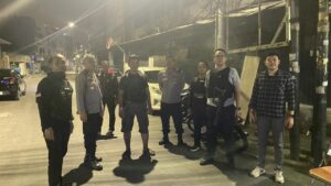 Cegah Tawuran Warga, Unit Samapta Gambir Patroli Sambang Ke Rw. 04 Kebon Kelapa.