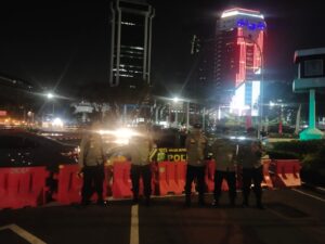 Cegah Balap Liar, Unit Patroli Samapta Gambir Patroli di Patung Kuda Monas.
