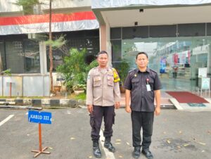 Bhabinkamtibmas Cideng Patroli sambang di Kanwil Badan Pertanahan DKI Jakarta.