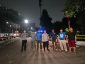 Patroli Strong Points Pagi Hari Bhabinkamtibmas Dan Anggota Patroli Antisipasi Gangguan Kamtibmas Tawuran Warga