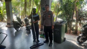Patroli 1053 Polsek Metro Tanah Abang Patroli Pagi Hari Dan Sambang Petugas Kebersihan