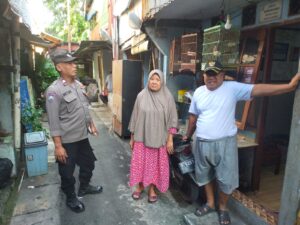 Patroli Dialogis Bhabinkamtibmas Kelurahan Galur Sambang Ke Ketua RT