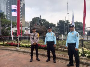 Bripka Salam Monitoring Hari Bebas Kendaraan Bermotor Di Patung Kuda Monas.
