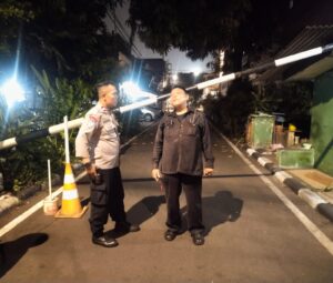 Bhabinkamtibmas Kelurahan Bendungan Hilir Kunjungan Ke Poskamling RT 10 RW 04