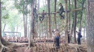 SMK PGRI Wlingi Gelar Diklat Bela Negara di Yonif 502 Ujwala Yudha