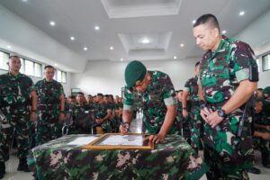 Panglima Kostrad Berpamitan dengan Prajurit Jajaran Brigif 13 Kostrad