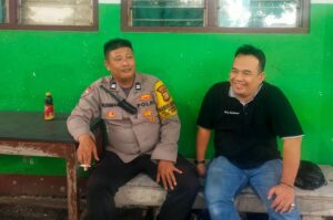 Sambang Kamtibmas Aiptu Ujang Bersama Ketua LMK RW. 09 Kelurahan Kebon Sirih