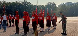 Kesiapan Upacara HUT Kemerdekaan Republik Indonesia ke 79, Babinsa Latih Paskibra Tingkat Walikota Jakarta Timur