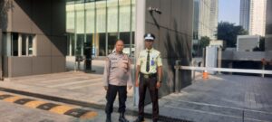 Patroli 1052 Polsek Metro Tanah Abang Patroli Pagi Hari Dan Sambangi Petugas Keamanan Menara Astra