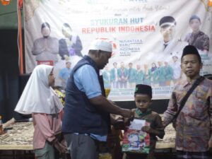 Kolaborasi dengan PRNU Kubangdeleg, Kelompok 06 KKN UIN SSC Gelar Acara Gebyar Sholawat dan Santunan Anak Yatim
