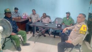 Bhabinkamtibmas Johar Baru Patroli Dialogis Sambang Ke Pos Sekretariat RW 06