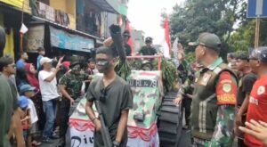 Berikan Rasa Aman, Babinsa, Bhabinkamtibmas Matraman Giat Pengamanan Karnaval