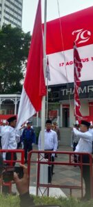 Polsek Metro Menteng Gelar Upacara Bendera Dalam Rangka Bulan Kebangsaan Di Bundaran Hotel Indonesia