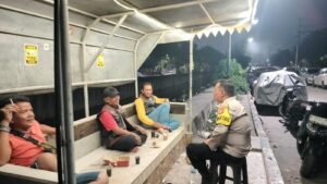 Sambang Malam Hari, Binmas Duri Pulo Jaga Kamtibmas Perkampungan Warga