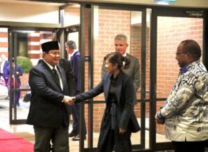 Wamendagri Wempi Dampingi Menhan Prabowo Kunker ke Australia dan PNG