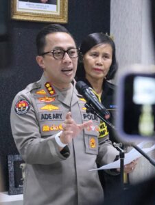 Polisi Tangkap Pelaku Penganiayaan Di Lift Hotel Cengkareng Jakbar.