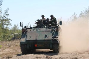 Kerahkan Alutsista Andalan, Pasukan Pandawa Kostrad Latihan Menembak Ranpur M113 A1