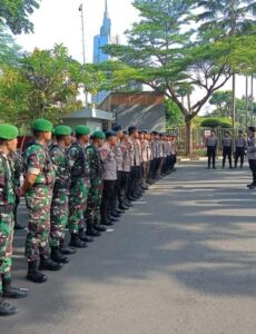 Iptu Kardi Pengamanan Dan Antisipasi Unras Beberapa Elemen Masyarakat Di Pintu Belakang Gedung DPR RI