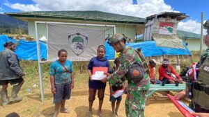 Semarakkan HUT Ke-79 RI, Ksatria Yonif 323 Buaya Putih Gelar Lomba dan Makan Bersama