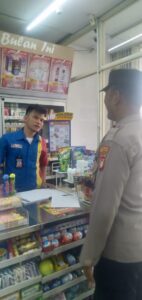 Patroli Dialogis Pagi Kapolsubsektor Galur Sambang Ke Indomaret Berikan Imbauan Kamtibmas