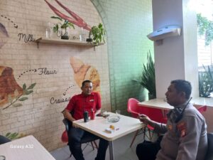 Anggota Patroli Samapta Polsek Metro Gambir Sambang dan Patroli Dialogis ke Hayam Wuruk