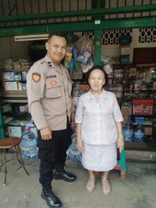 Patroli Sore Hari Polsek Metro Tanah Abang Dan Kunjungi Ketua RT 04 RW 01 Kelurahan Gelora